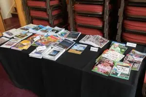 magazine swaps table